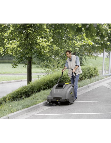 Zamiatarka z trakcją KM 75/40 W G